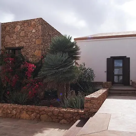 Pueblo Canario 3* Лос-Эстанкос