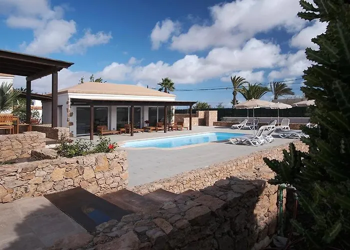 Apart-hotel Pueblo Canario 3*