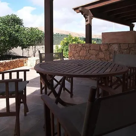 Pueblo Canario Aparthotel