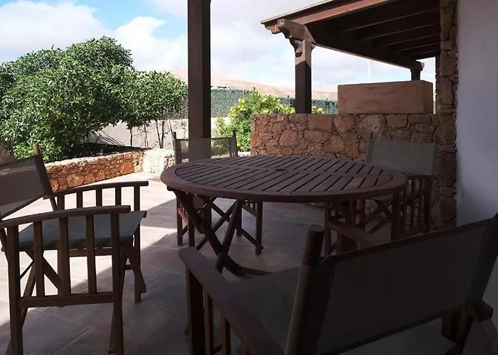 Pueblo Canario Aparthotel